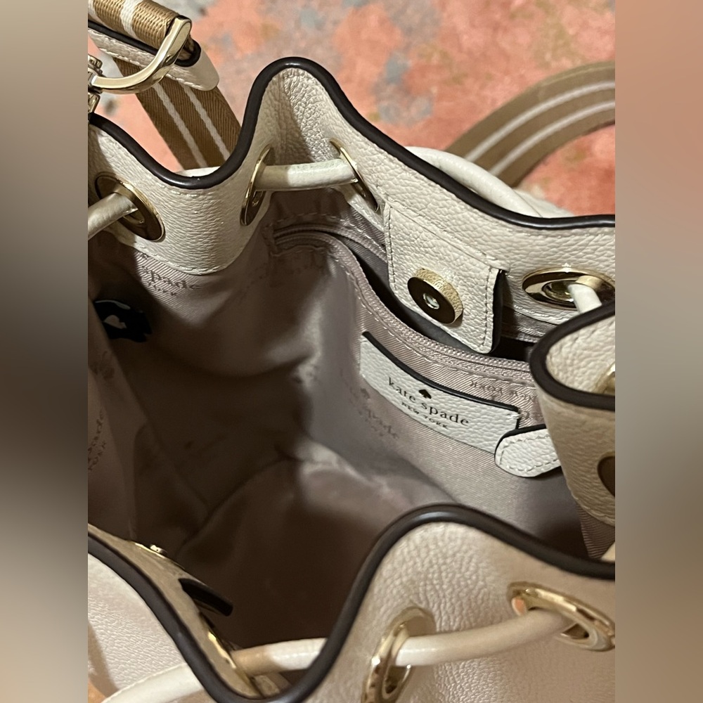 Kate Spade New York Bucket Bag - Picture 5 of 8